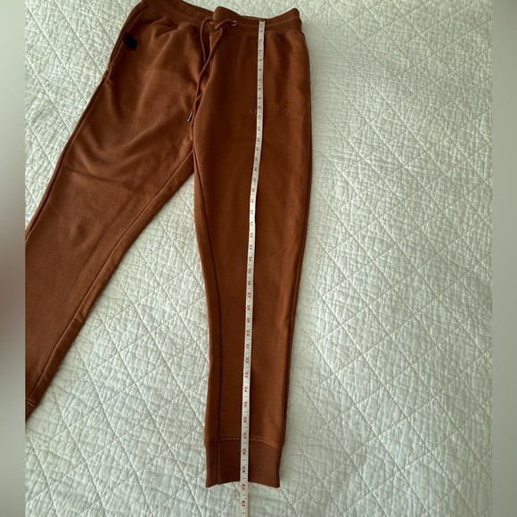 Chicago Based SUCCEZZ - Brown Hoodie and Joggers Set - Picture 13 of 15